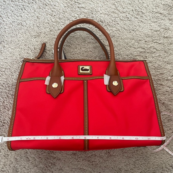 BRAND NEW WITH TAG DOONEY AND BOURKE BAG - Picture 4 of 13